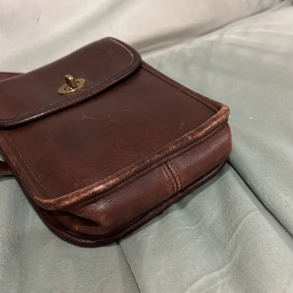 Vintage Coach 9978 Purse Crossbody - Picture 2 of 7